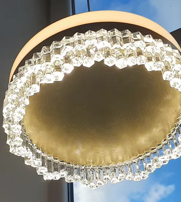 Elegancka kryształowa lampa sufitowa LED z salonu Lumen